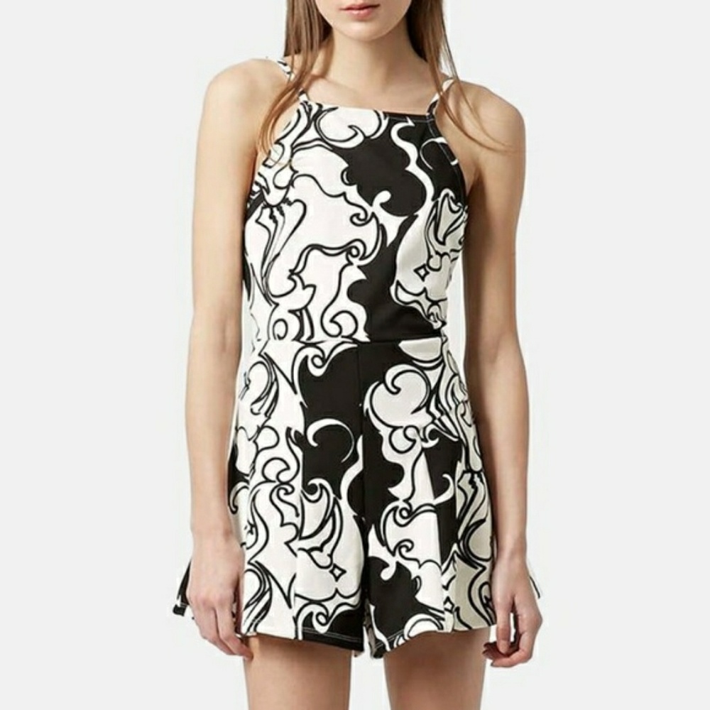 Topshop Black & White Shorts flared Romper Sz 8